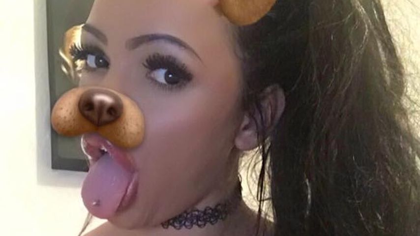 It-Girl Kayla Morris mit noch einem Zungenpiercing auf Snapchat