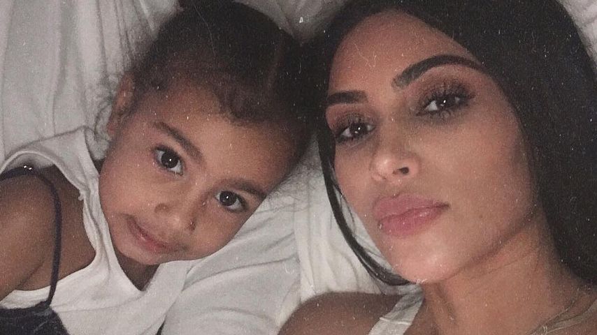 Wie Mama Kim: North West schminkt sich im Full-Make-up-Look!