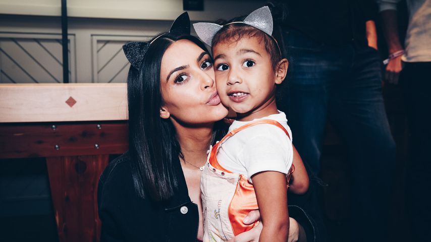Kim Kardashian und North West bei einem Ariana-Grande-Konzert