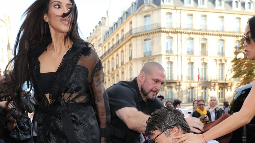 Kim Kardashian wird von Bodyguard Pascal Deuvier vor Stalker beschützt
