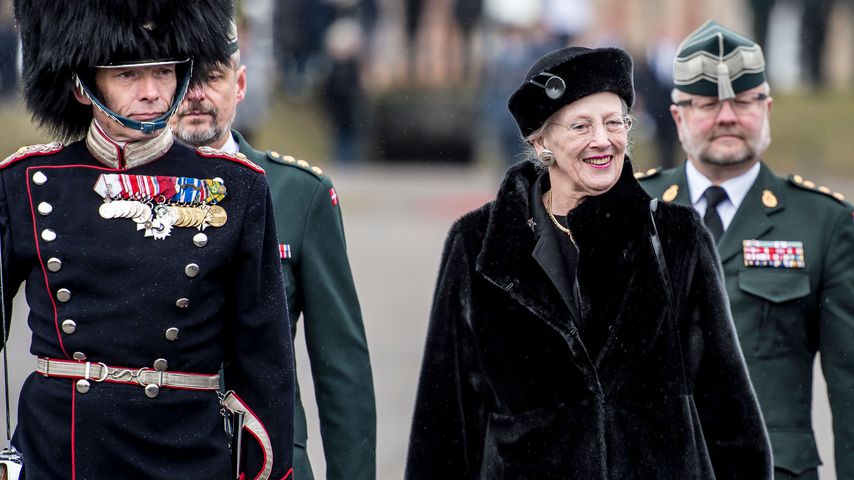 Königin Margrethe während einer Militärparade in Kopenhagen