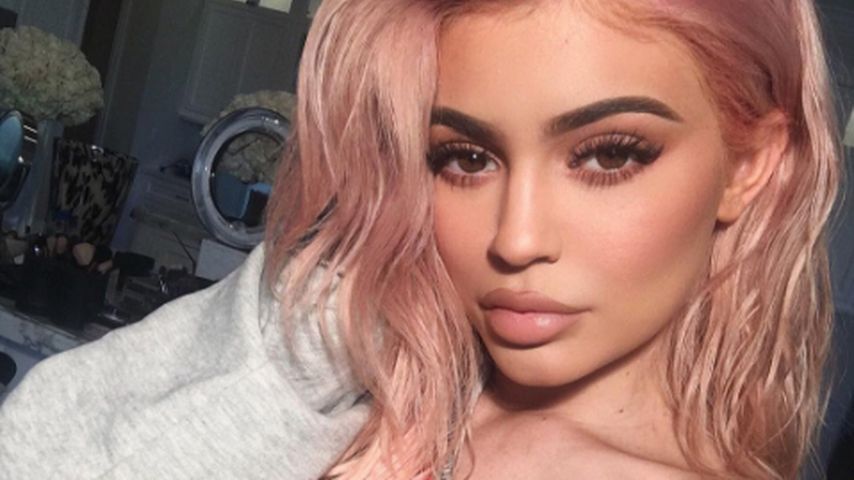 Kylie Jenner mit neuer Haarfarbe