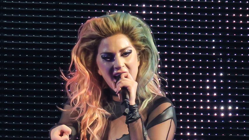 Größter Fan ever: Lady Gagas Oma geht beim Konzert voll ab!