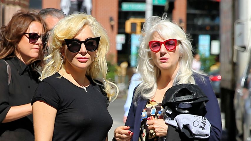 Lady GaGa mit ihrer Mutter Cynthia in New York