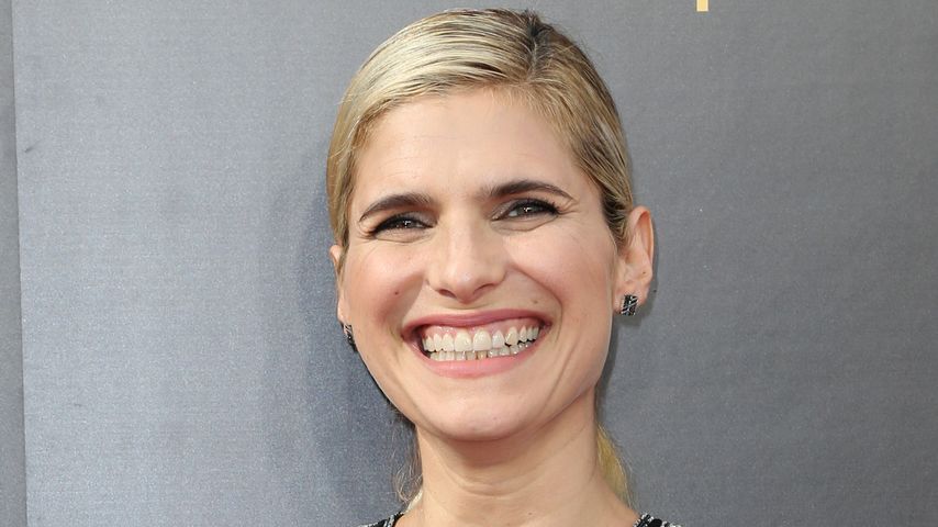 Lake Bell lacht auf dem roten Teppich