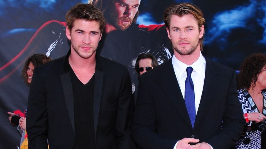 Liam Hemsworth and Chris Hemsworth bei "Thor"-Premiere in Los Angeles