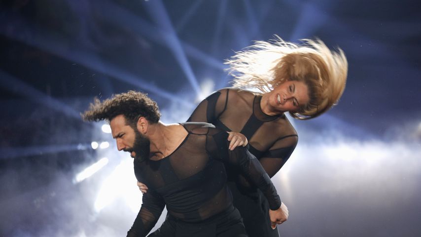 Massimo Sinató und Angelina Kirsch bei "Let's Dance" 2017
