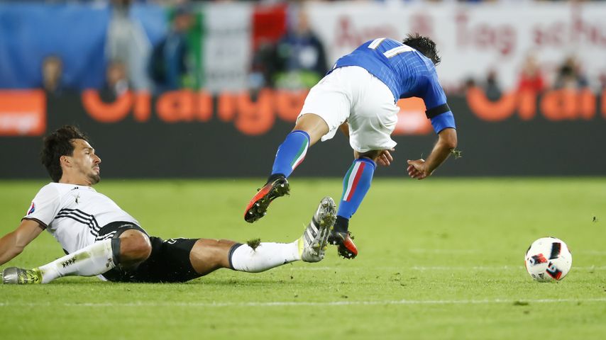 Mats Hummels beim EM-Foul gegen Eder