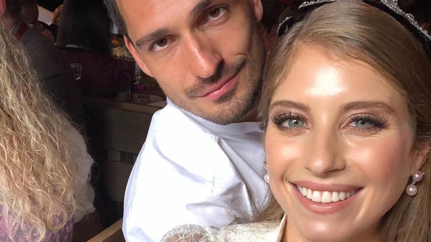 Cathys Dekolleté zu tief? Mats Hummels entschärft Wiesn-Pic