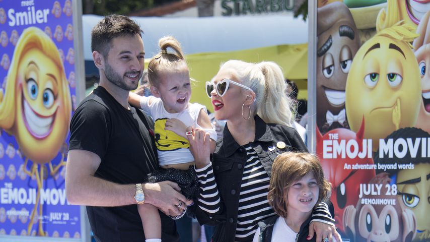Christina Aguilera (m.) mit ihrem Freund Matthew Rutler (l.) und ihren Kindern Summer und Max