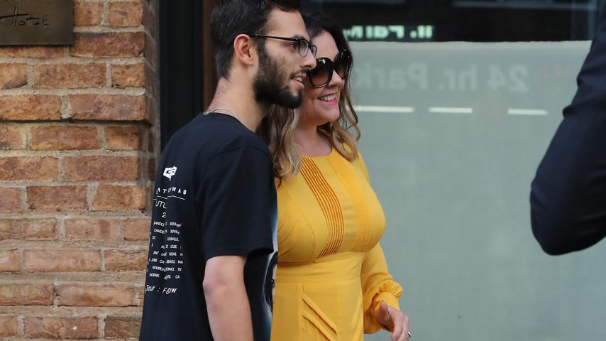 Melissa McCarthy mit einem Fan