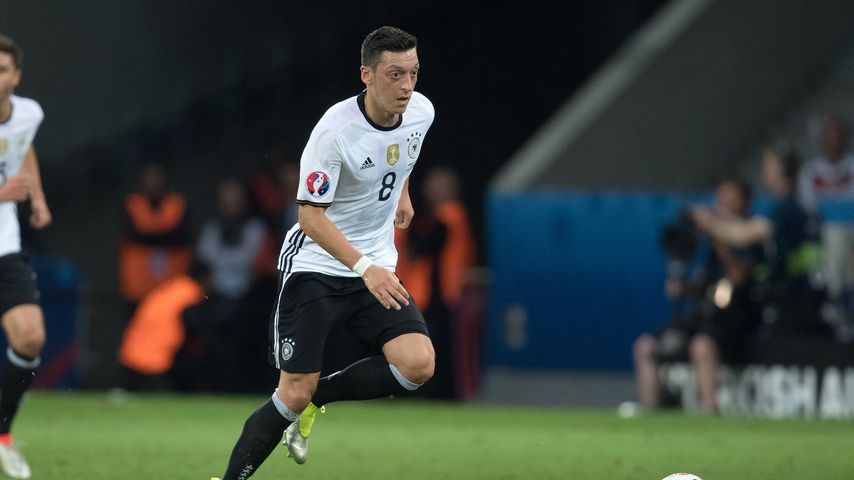 Mesut Özil beim EM-Spiel gegen die Ukraine