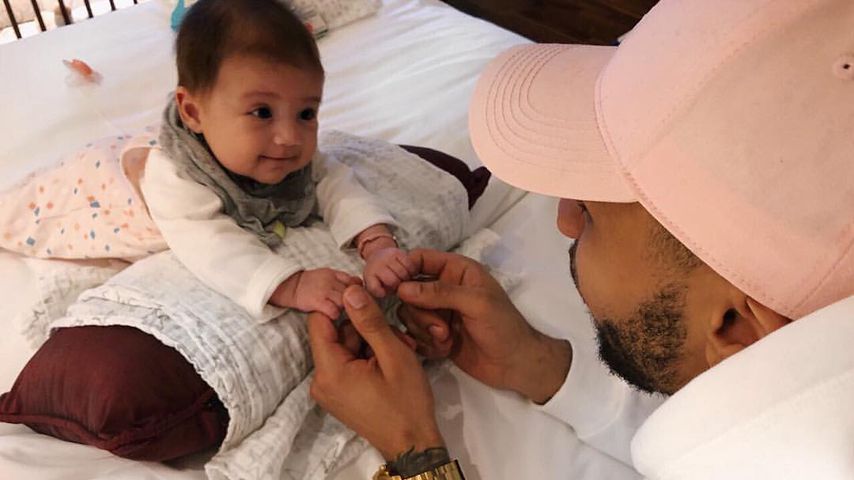 Super-Daddy Domi Harrison: SO bringt er Mia Rose zum Lachen!