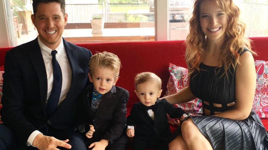 Michael Bublé, seine zwei Söhne und seine Ehefrau Luisana