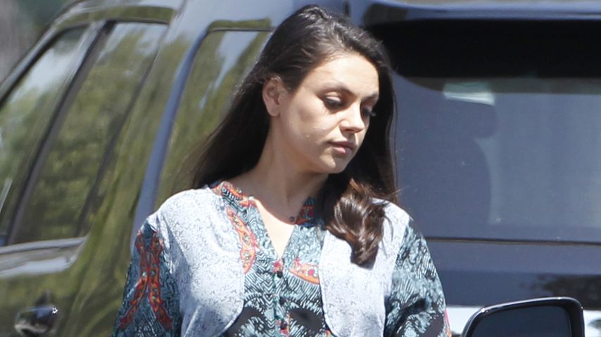 Mila Kunis an Wyatts Schule in Burbank