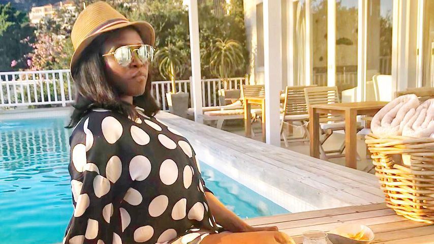 Schwangere Motsi Mabuse: Bade-Premiere mit Babybauch!