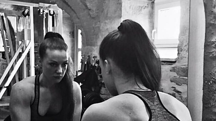 Ex-"Bachelor"-Kandidatin Nena Buddemeier im Fitnessstudio