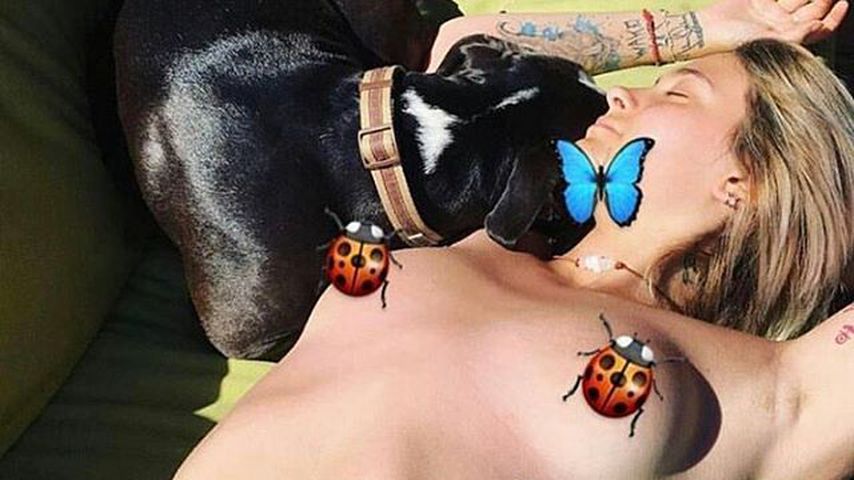 Paris Jackson oben ohne