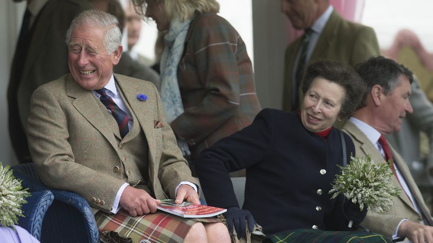 Prinz Charles und seine Schwester Prinzessin Anne