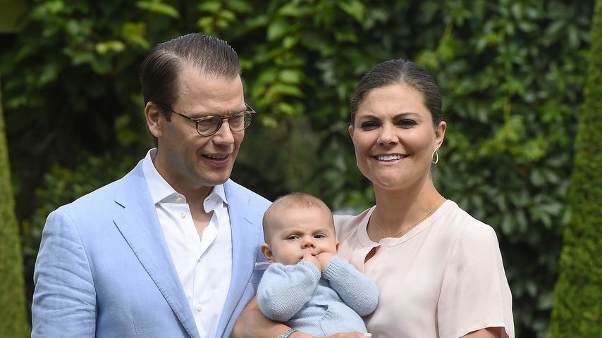 Prinz Daniel, Prinzessin Victoria mit Prinz Oscar und Königin Silvia von Schweden