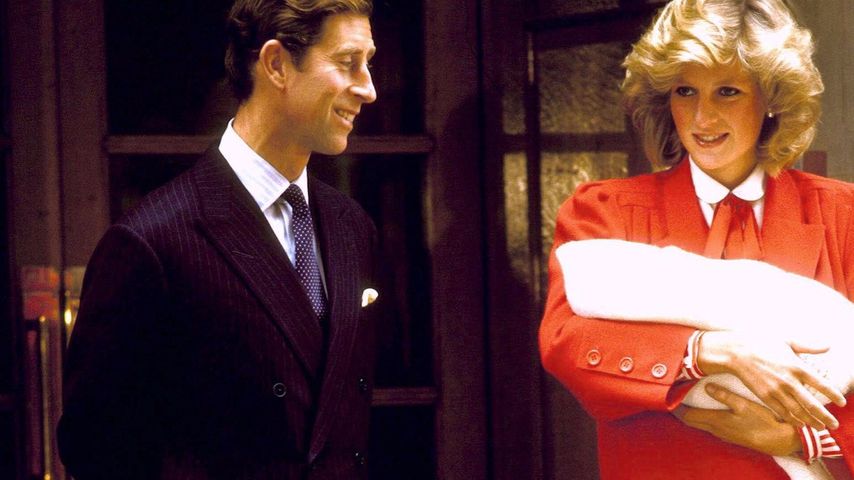 Prinz Charles und Prinzessin Diana mit Prinz Harry 1984