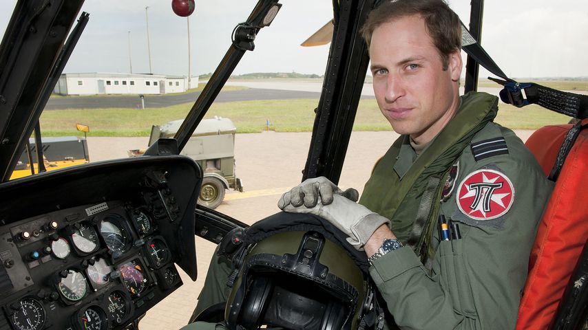 Prinz William an Board eines Sea-King-Helikopters der Royal Air Force
