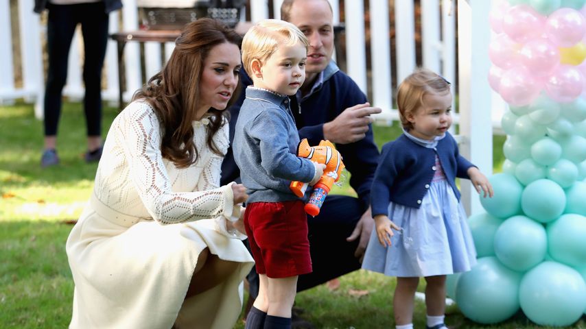 Prinzessin Charlotte, Prinz George, Kate und William bei einer Kinderparty