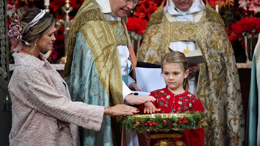 Prinzessin Madeleine und Prinzessin Estelle bei Prinz Gabriels Taufe am 1. Dezember 2017