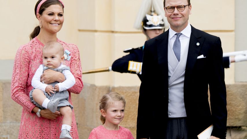 Prinzessin Victoria mit Sohn Prinz Oscar, Ehemann Prinz Daniel und Tochter Prinzessin Estelle