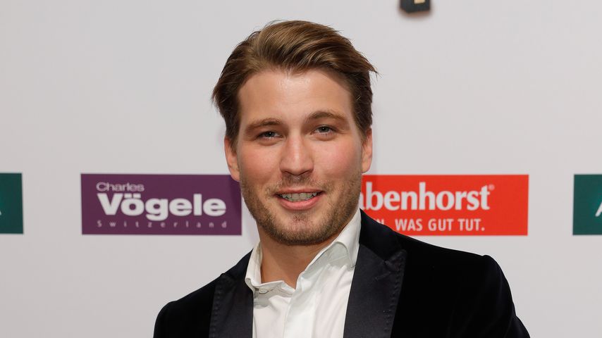 Heiß am Piano: Raúl Richter covert "Shades of Grey"-Songs