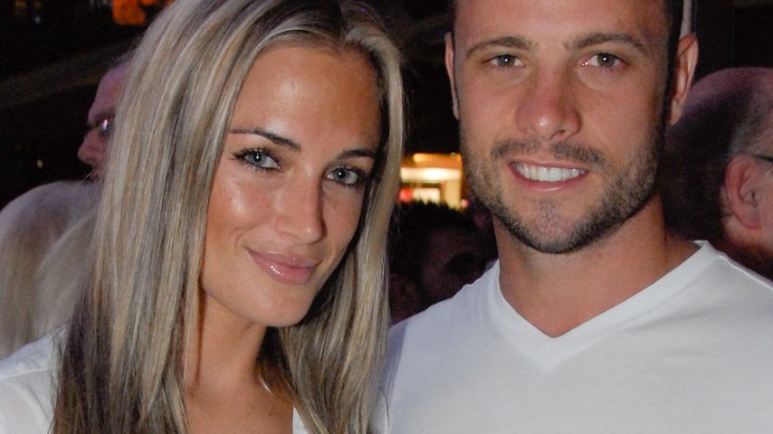 Reeva Steenkamp und Oscar Pistorius auf einer Party in Johannesburg, Südafrika