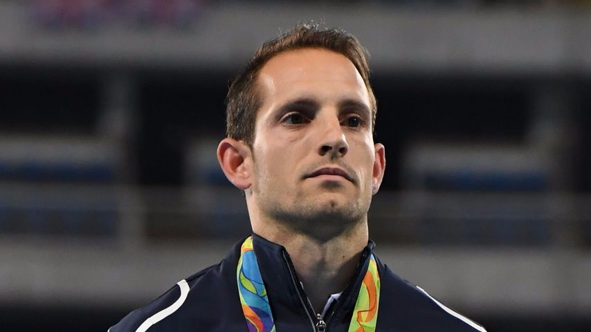 Renaud Lavillenie mit seiner Olympia-Silbermedaille