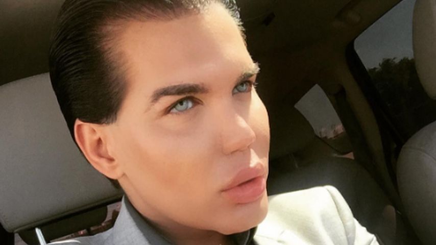 Rodrigo Alves im Auto unterwegs