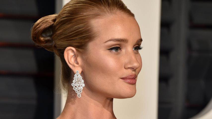 Rosie Huntington-Whiteley bei der 2017 Vanity Fair Oscar Party