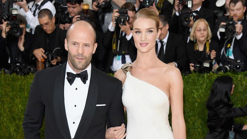 Jason Statham und Rosie Huntington-Whiteley bei der MET-Gala 2016