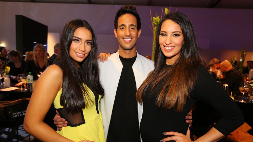 Sami Slimani mit Lamiya und Dounia Slimani bei der Mercedes-Benz Fashion Week in Berlin