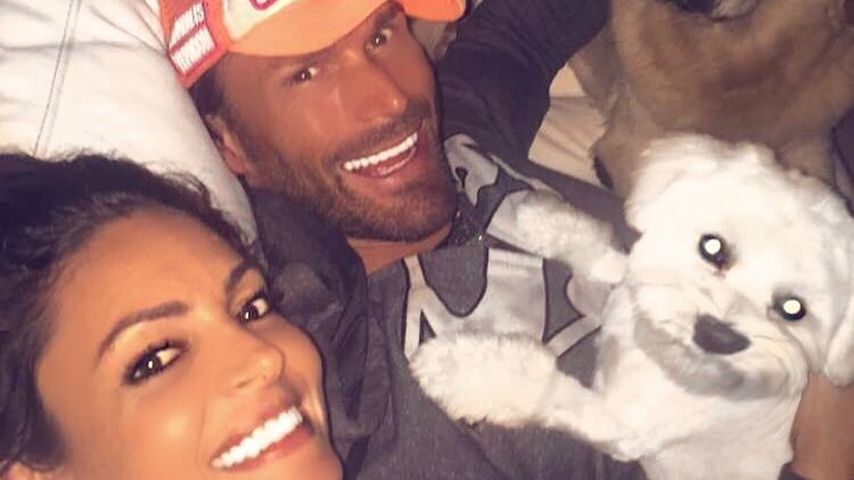 Sandra Luesse und Bastian Yotta mit ihren Hunden