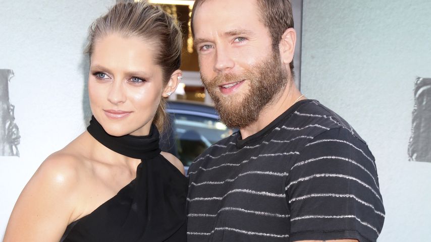 Teresa Palmer und Mark Webber bei der Premiere von "Lights Out"