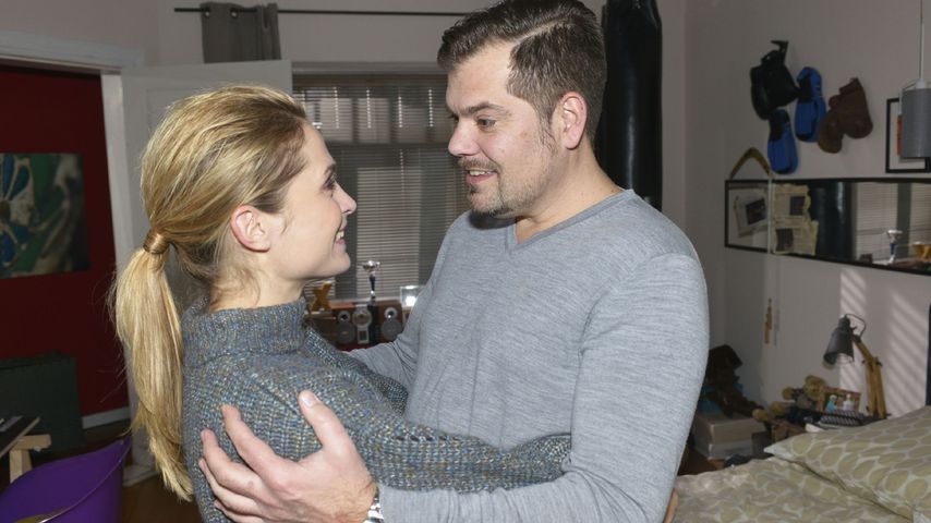 Lea Marlen Woitack und Daniel Fehlow am GZSZ-Set