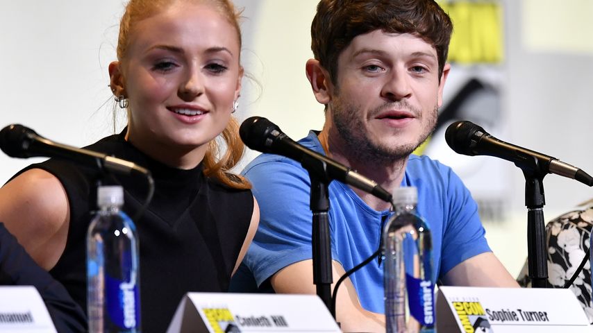 Sophie Turner und Iwan Rheon bei der Comic-Con 2016 in San Diego