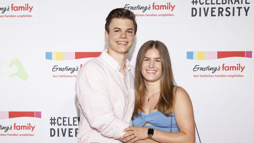 Taliso Engel und seine Freundin Kim Mößner bei der Ernsting's family Fashion Show, Juni 2025
