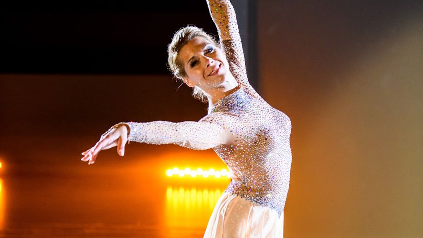 Tanja Szewczenko als Diana Sommer bei der AWZ-Eis-Gala