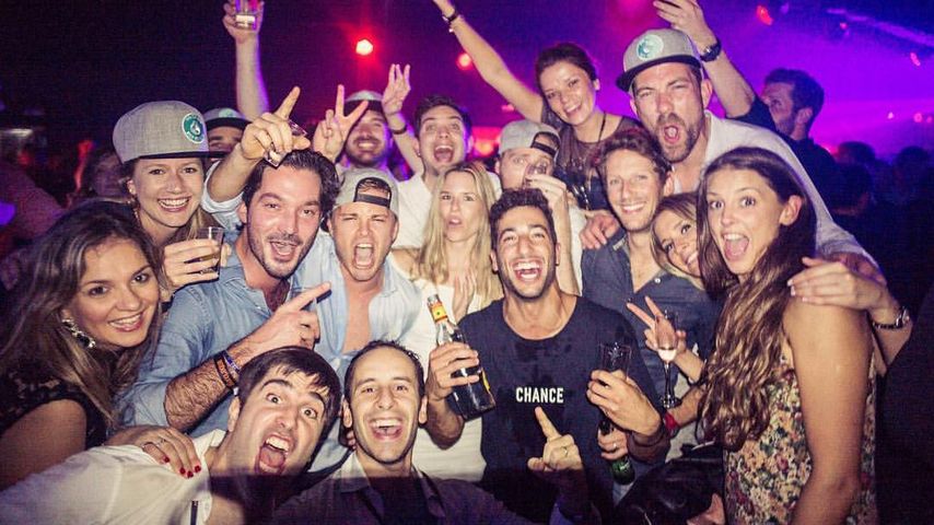 Weltmeister Nico Rosberg und seine Freunde beim Feiern