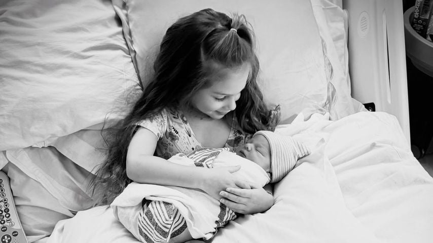 Wilmer Valderrama und Amanda Pachecos Tochter mit dem Baby, Juli 2025