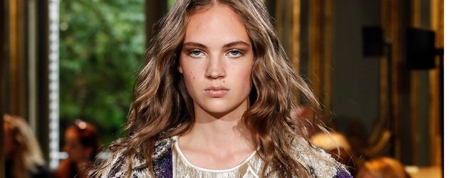 Adrienne Jüliger bei der Alberta Ferretti Modenschau in Paris Adrienne Jüliger bei der Alberta Ferretti Modenschau in Paris