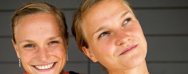 Anna (l.) und Lisa (r.) Hahner, deutsche Marathon-Läuferinnen Anna (l.) und Lisa (r.) Hahner, deutsche Marathon-Läuferinnen