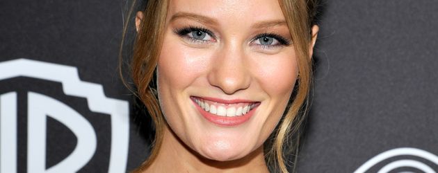 Ashley Hinsaw bei den Golden Globes 2017 Ashley Hinsaw bei den Golden Globes 2017