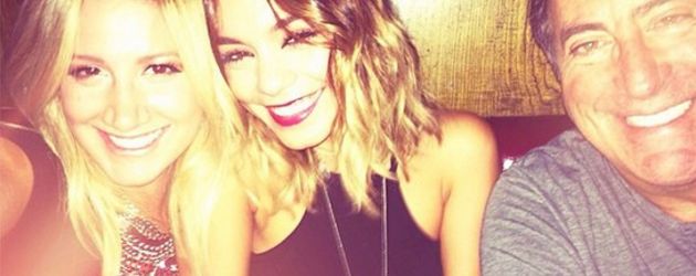 Ashley Tisdale, Vanessa Hudgens und der "High School Musical"-Regisseur Kenny Ortega Ashley Tisdale, Vanessa Hudgens und der "High School Musical"-Regisseur Kenny Ortega
