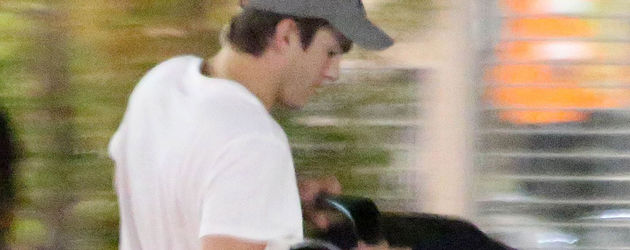 Ashton Kutcher Ashton Kutcher
