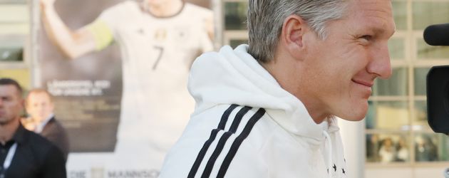 Bastian Schweinsteiger kurz vor seinem Abschiedsspiel gegen Finnland Bastian Schweinsteiger kurz vor seinem Abschiedsspiel gegen Finnland